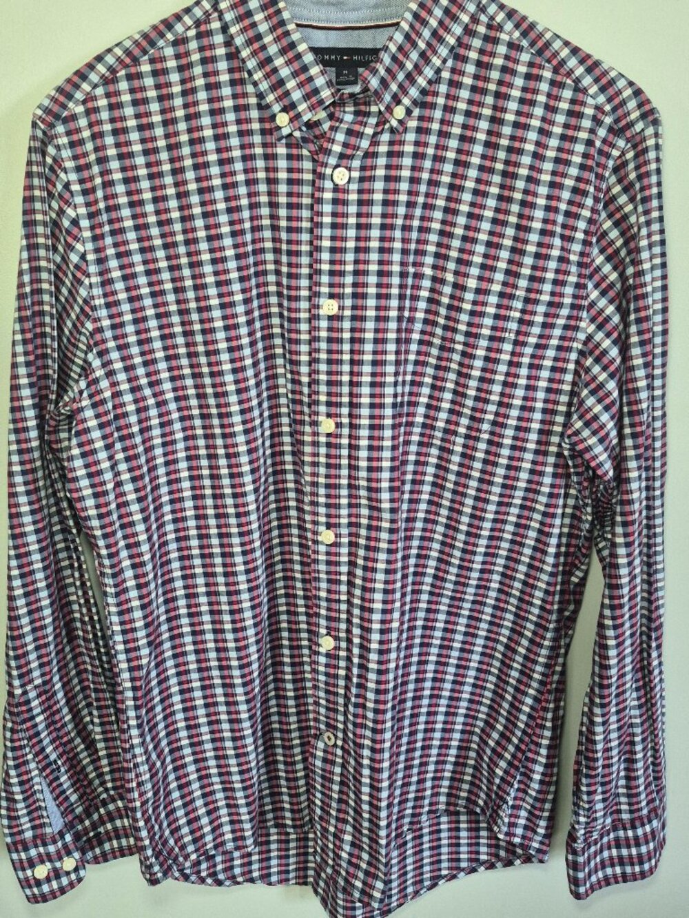 Tommy Hilfiger Custom Fit Plaid Button Down Shirt - Medium
